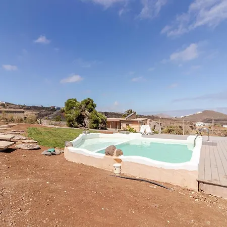 Сasa de vacaciones Flatguest Charming House + Pool + Terrace + Views *