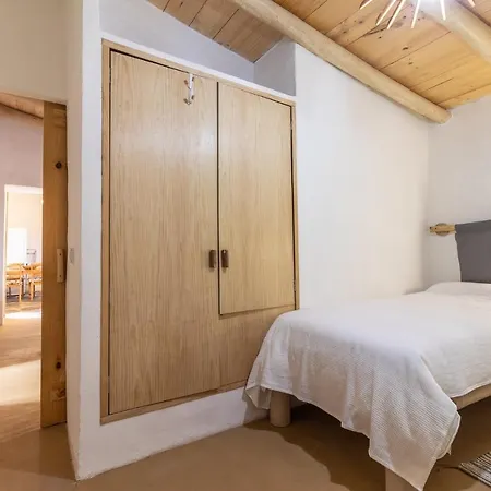Сasa de vacaciones Flatguest Charming House + Pool + Terrace + Views