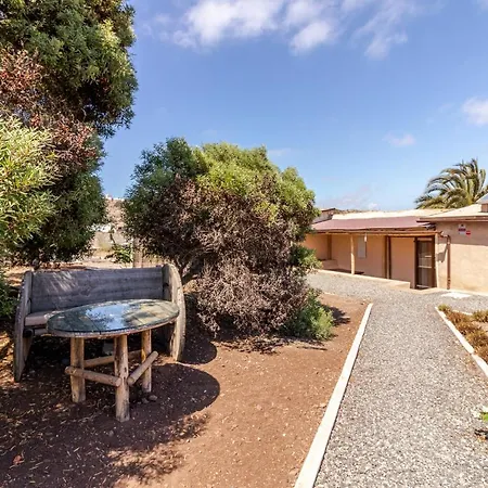 Flatguest Charming House + Pool + Terrace + Views *