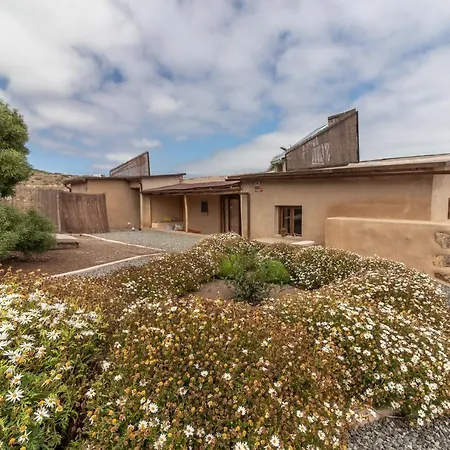 Flatguest Charming House + Pool + Terrace + Views *