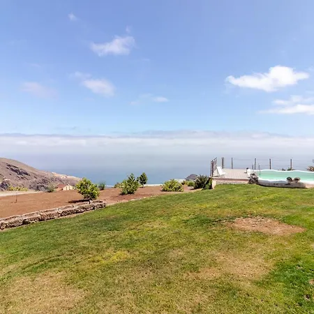 Flatguest Charming House + Pool + Terrace + Views * Santa María de Guía de Gran Canaria