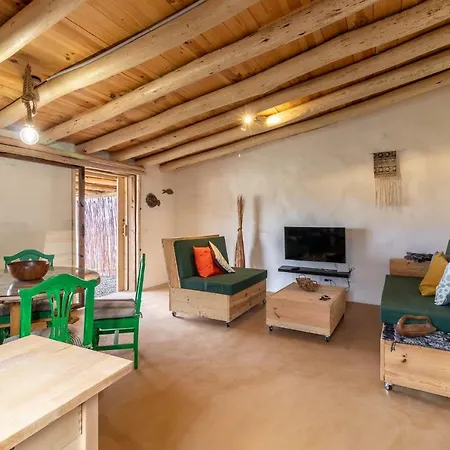 Сasa de vacaciones Flatguest Charming House + Pool + Terrace + Views *