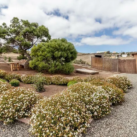 Flatguest Charming House + Pool + Terrace + Views Santa María de Guía de Gran Canaria
