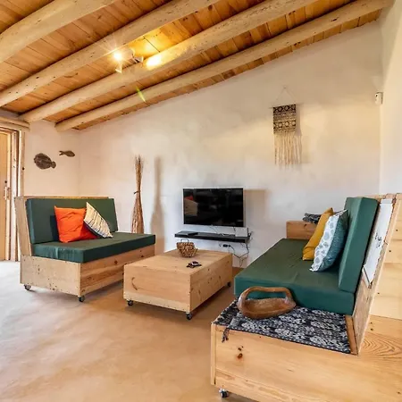 Сasa de vacaciones Flatguest Charming House + Pool + Terrace + Views